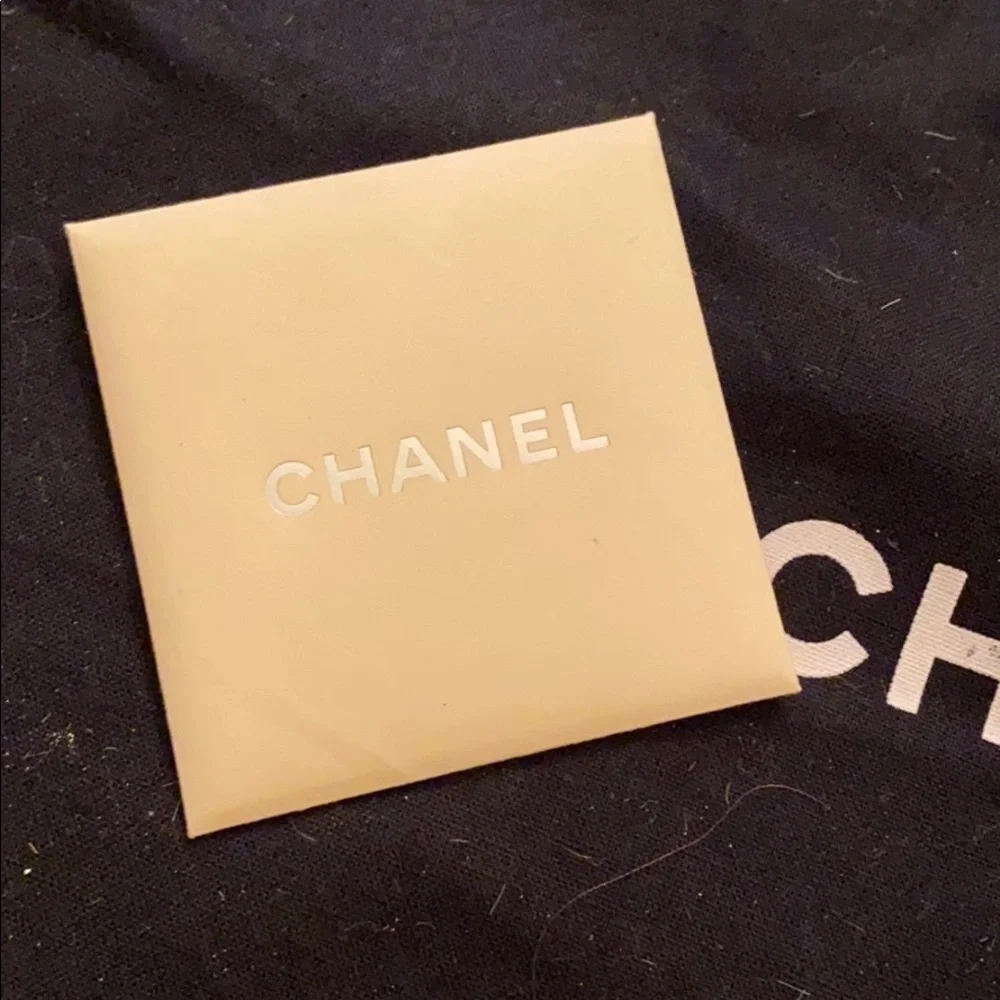HP 🎉 Chanel tan & pink cowhide & leather bag
